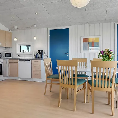 Hyggeligt Traehus Beliggende I Ferring Sj395 Ferienhaus *